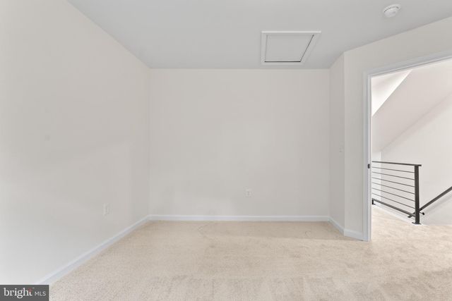 12308 PINEY LN, Remington, VA 22734