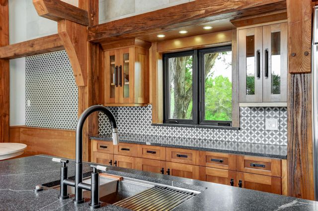 700 Rancho Grande DR, Wimberley, TX 78676