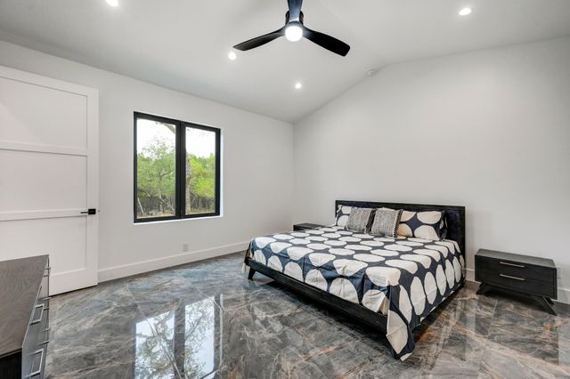 700 Rancho Grande DR, Wimberley, TX 78676