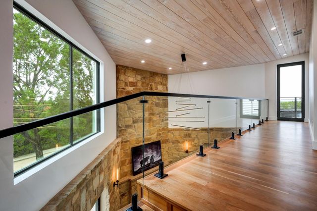 700 Rancho Grande DR, Wimberley, TX 78676