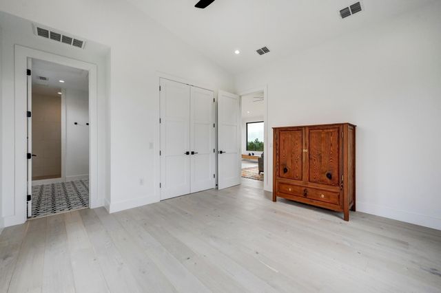 700 Rancho Grande DR, Wimberley, TX 78676