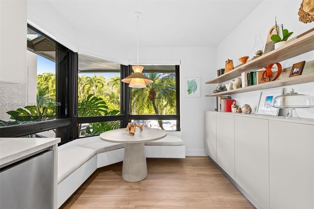 2662 NE 135th St, North Miami, FL 33181