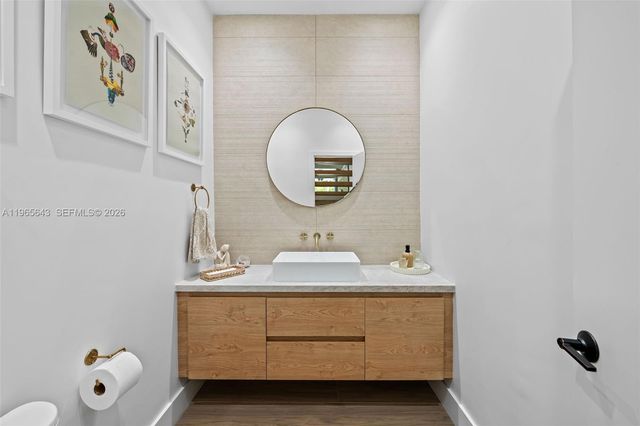 2662 NE 135th St, North Miami, FL 33181