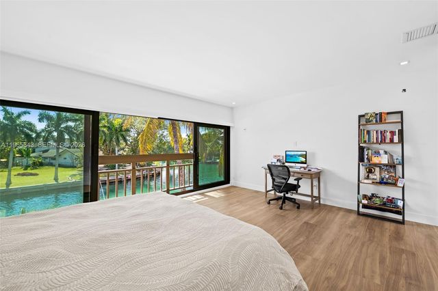 2662 NE 135th St, North Miami, FL 33181