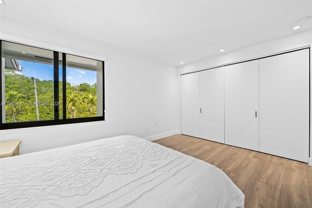 2662 NE 135th St, North Miami, FL 33181