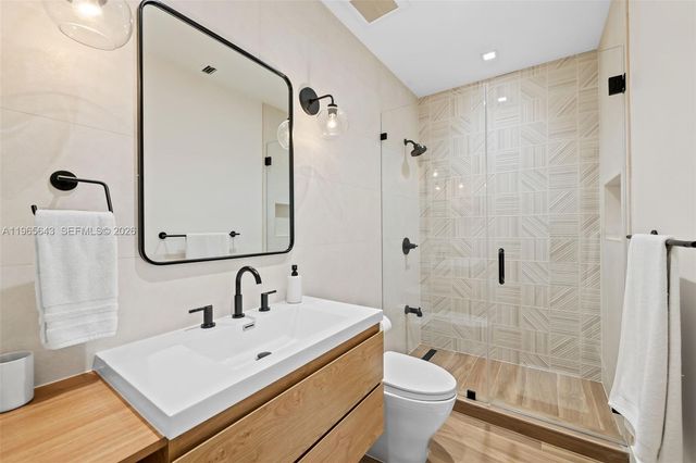 2662 NE 135th St, North Miami, FL 33181