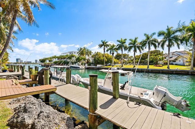 2662 NE 135th St, North Miami, FL 33181