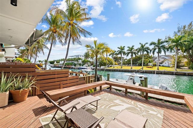 2662 NE 135th St, North Miami, FL 33181