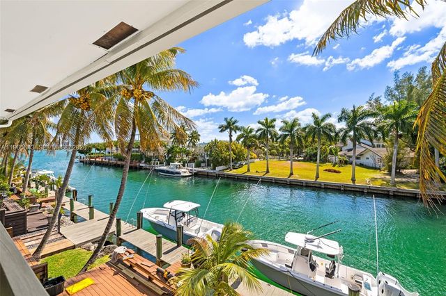 2662 NE 135th St, North Miami, FL 33181