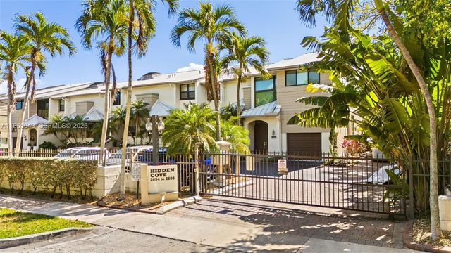 2662 NE 135th St, North Miami, FL 33181