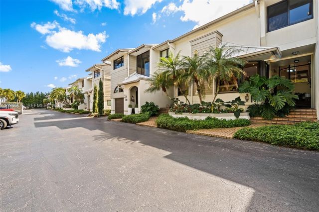 2662 NE 135th St, North Miami, FL 33181