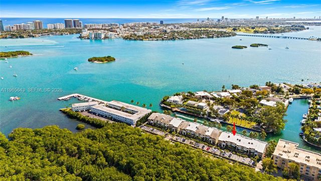 2662 NE 135th St, North Miami, FL 33181