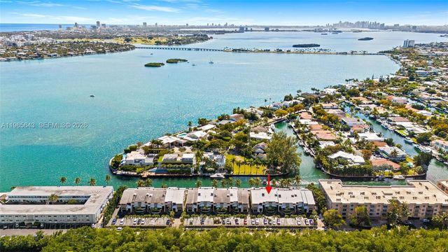 2662 NE 135th St, North Miami, FL 33181