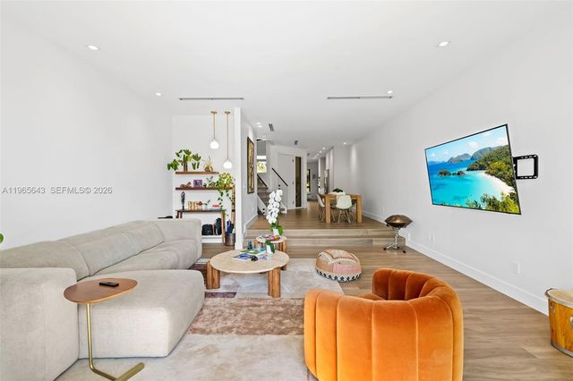 2662 NE 135th St, North Miami, FL 33181