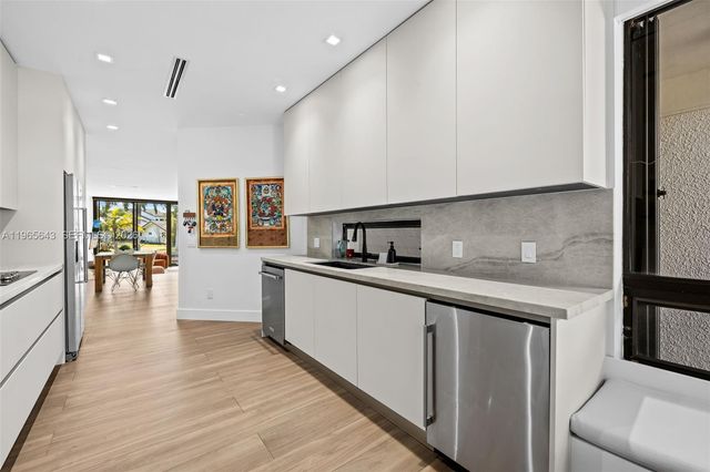 2662 NE 135th St, North Miami, FL 33181