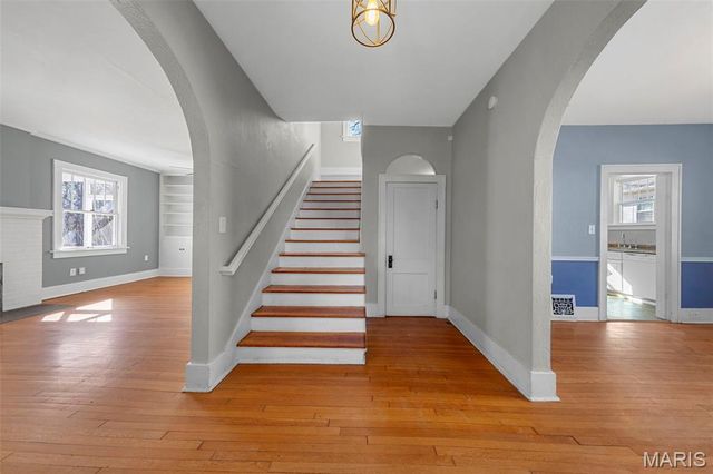 425 S Clark Avenue, Ferguson, MO 63135