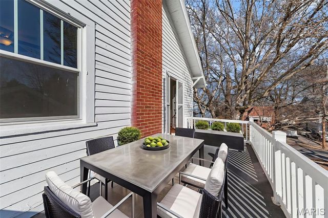 425 S Clark Avenue, Ferguson, MO 63135