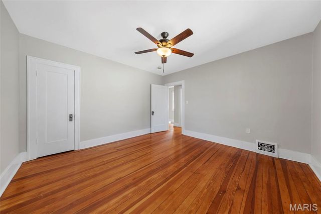 425 S Clark Avenue, Ferguson, MO 63135