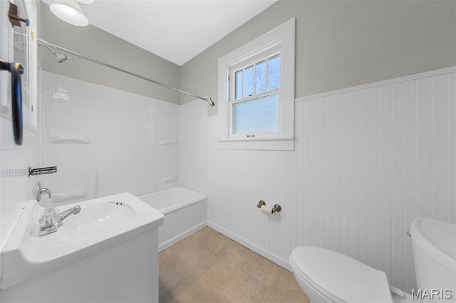 425 S Clark Avenue, Ferguson, MO 63135