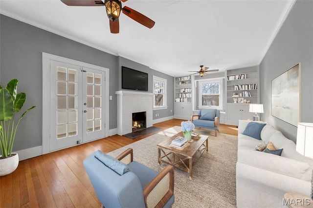 425 S Clark Avenue, Ferguson, MO 63135