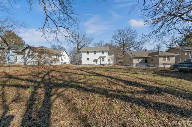 425 S Clark Avenue, Ferguson, MO 63135