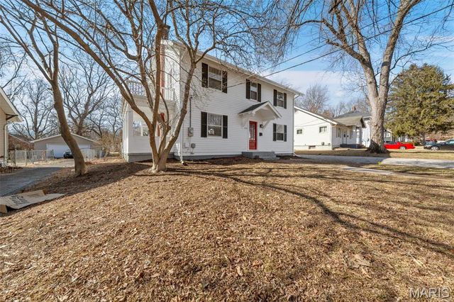 425 S Clark Avenue, Ferguson, MO 63135