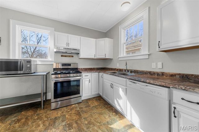 425 S Clark Avenue, Ferguson, MO 63135