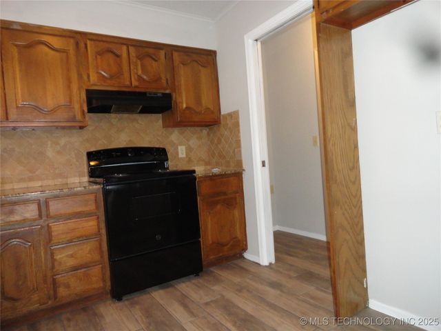 7302 S St Louis Avenue, Tulsa, OK 74136