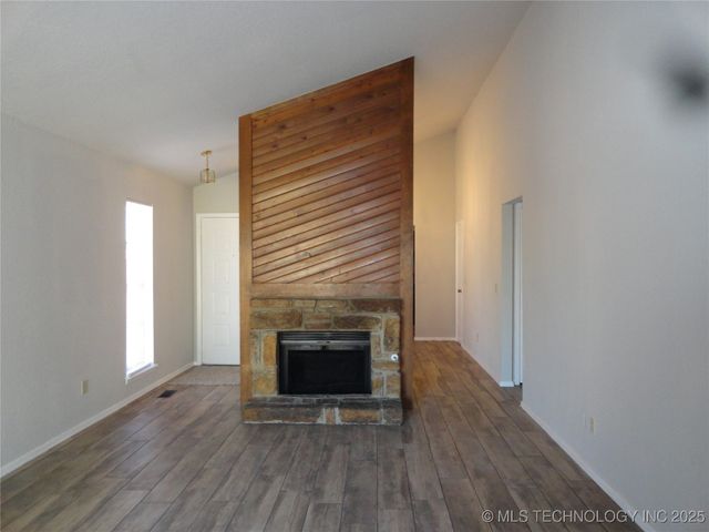 7302 S St Louis Avenue, Tulsa, OK 74136