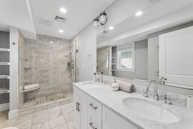 17 June Street 2, Boston, MA 02131