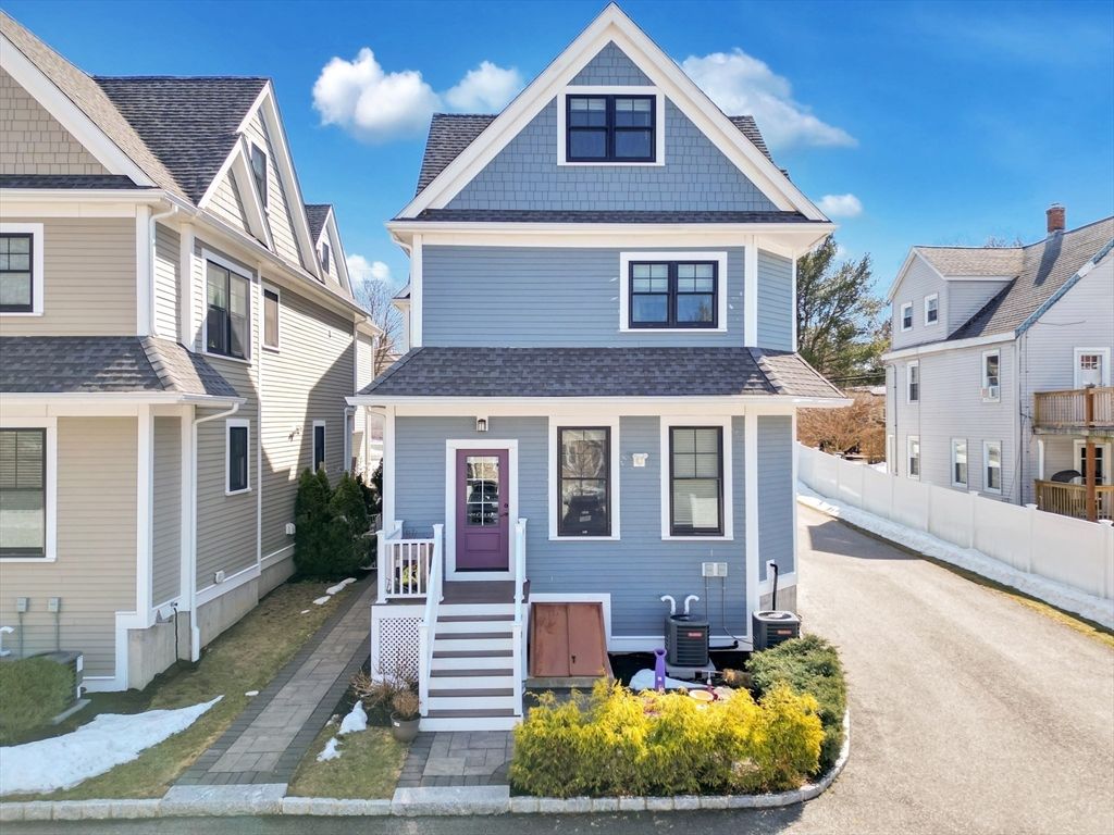 17 June Street 2, Boston, MA 02131