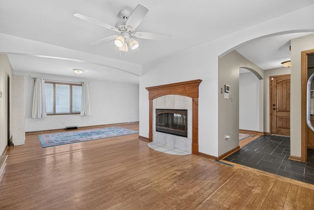 10628 Lockwood Avenue, Oak Lawn, IL 60453