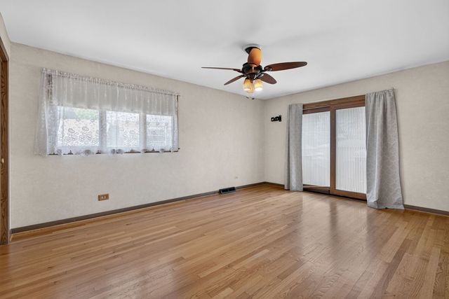 10628 Lockwood Avenue, Oak Lawn, IL 60453
