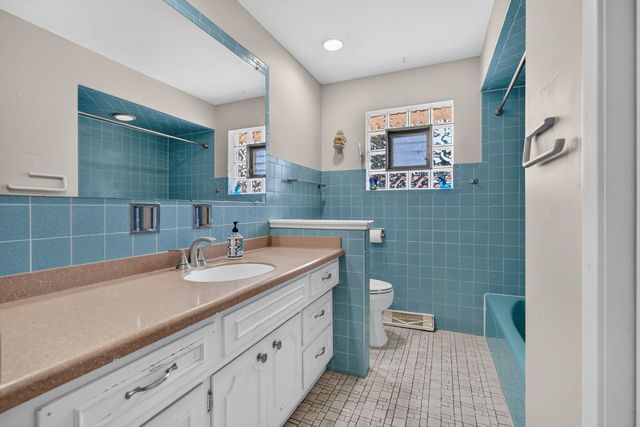 10628 Lockwood Avenue, Oak Lawn, IL 60453