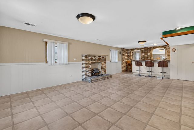 10628 Lockwood Avenue, Oak Lawn, IL 60453