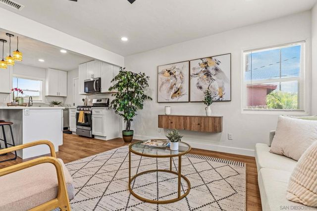 1334 E Division St, National City, CA 91950