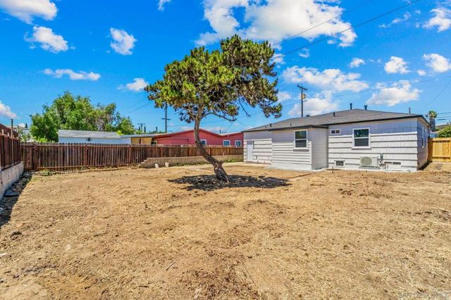 1334 E Division St, National City, CA 91950