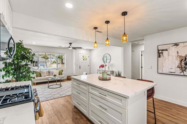 1334 E Division St, National City, CA 91950