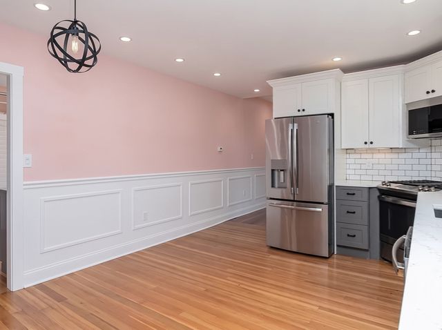 33 Vine St 2, Melrose, MA 02176