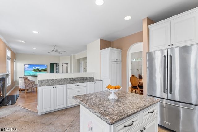 70 Hartley Ln, Bernards Twp., NJ 07920