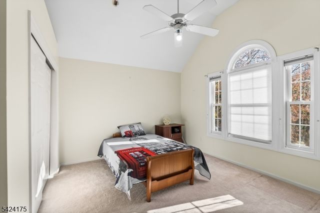 70 Hartley Ln, Bernards Twp., NJ 07920