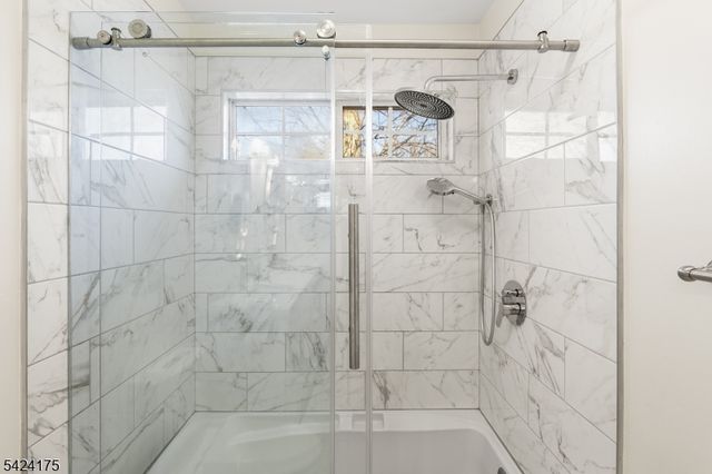 70 Hartley Ln, Bernards Twp., NJ 07920
