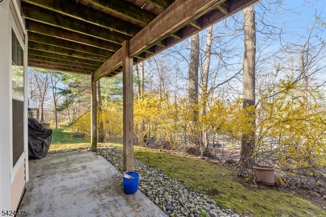 70 Hartley Ln, Bernards Twp., NJ 07920