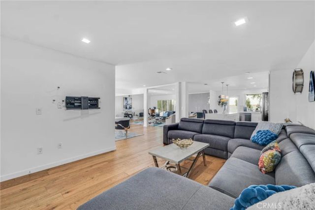 5352 Orrville, Woodland Hills, CA 91367