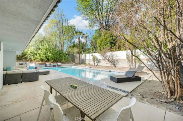 5352 Orrville, Woodland Hills, CA 91367