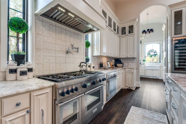 2621 Whispering Oaks Cove, Cedar Hill, TX 75104
