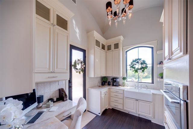 2621 Whispering Oaks Cove, Cedar Hill, TX 75104