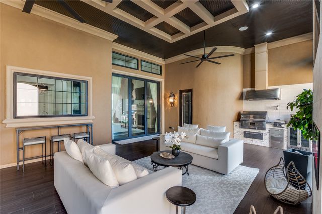 2621 Whispering Oaks Cove, Cedar Hill, TX 75104
