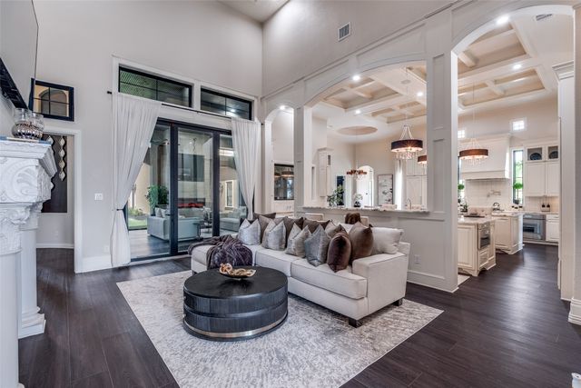 2621 Whispering Oaks Cove, Cedar Hill, TX 75104