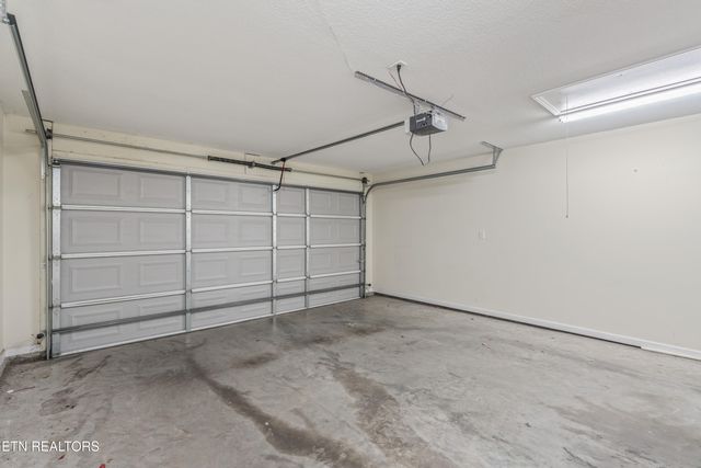 8001 Gatekeeper Way, Knoxville, TN 37931